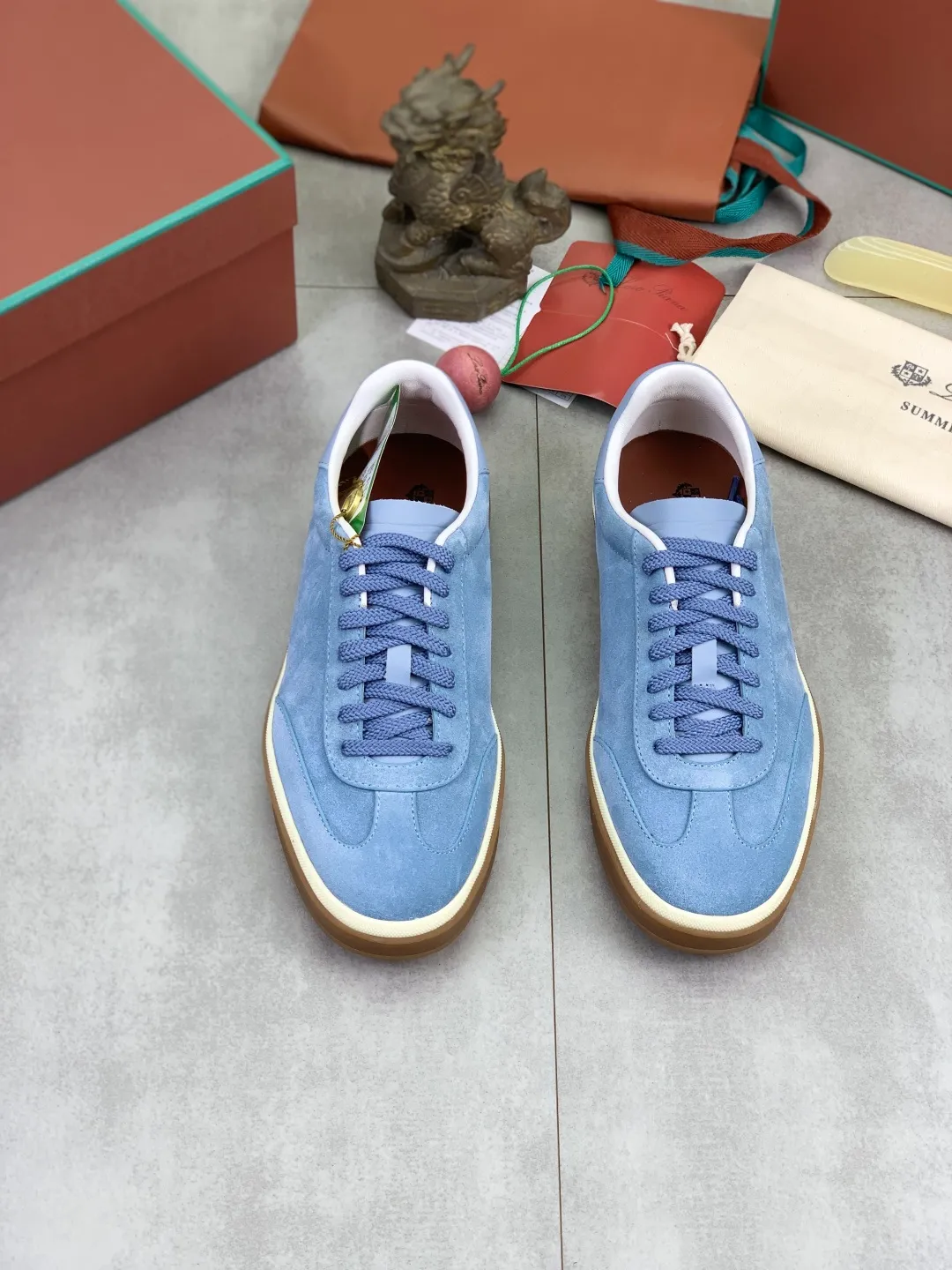 Men's men's shoes 💰P580 New model 💰 The latest casual shoes Loro Piana 💯 Top grade 💯 Buy the original copy 💯 Founded the existing Loro Piana company on April 24, 1924. It is the sixth generation of family operation, providing the best quality products to customers who are discerning about taste and quality. Imported original fly woven fabric with cowhide fabric, plain calfskin lining, hand-stitched thread with cowhide feet, original packaging, high-end outsole, size: 38-45 (customized for 46), 8️⃣ colors available